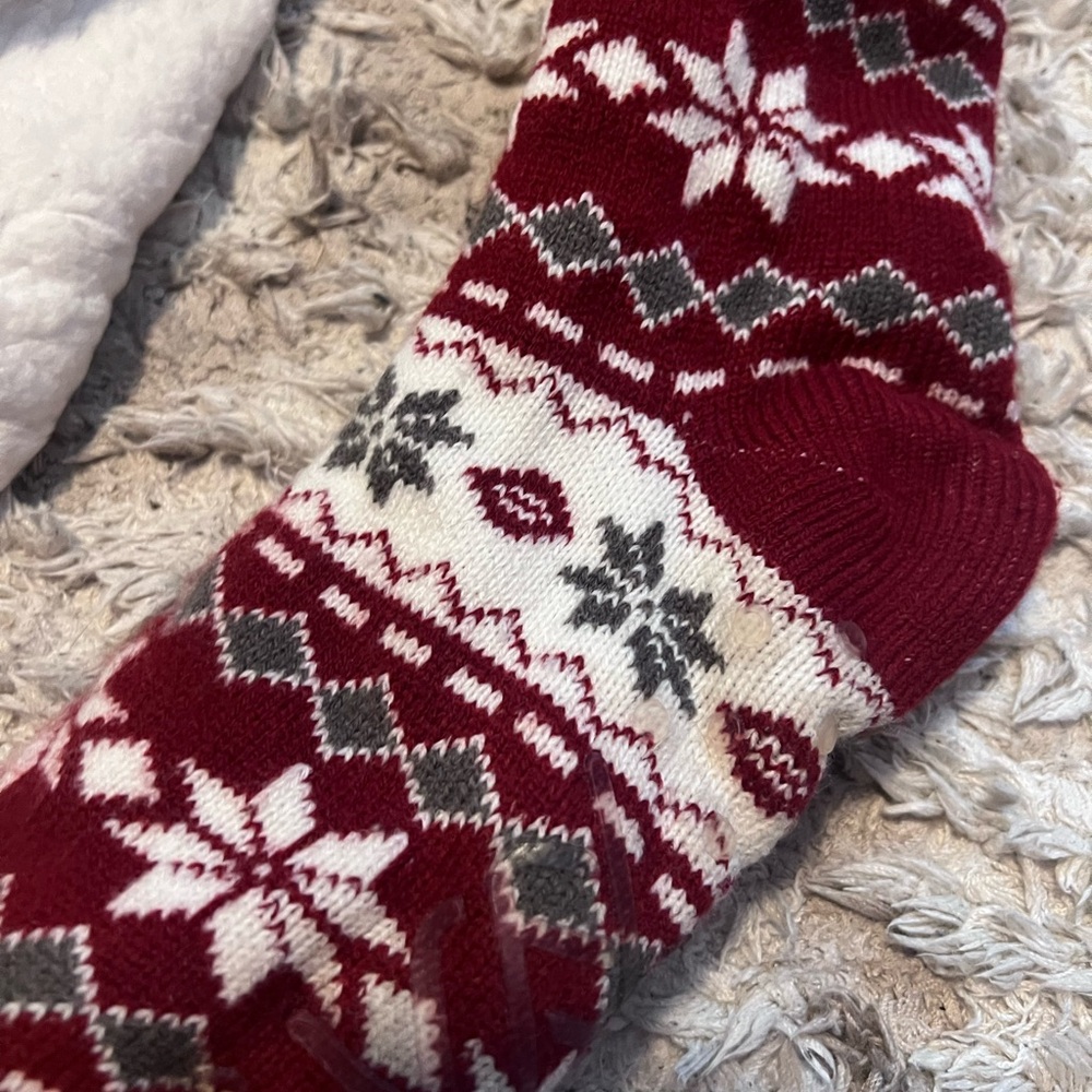 Red and White Snowflake Patterned Socks - Picture 3 of 3